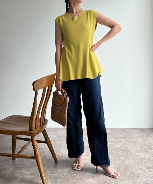 Chez toi（シェトワ）の「ペプラムフレンチスリーブプルオーバー（ニット/セーター・レディース・イエロー/アイボリー/グリーン/ブラック・FREE）」の6枚目の写真