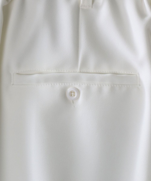 SITRY（シトリー）の「loose tapered tuck wide Pants/ルーズ テーパード タック ワイドパンツ（スラックス・メンズ・ブラック/オフホワイト・M/L）」の7枚目の写真
