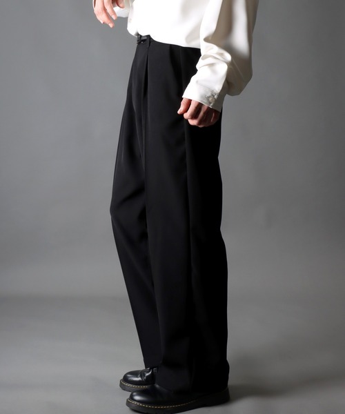 SITRY（シトリー）の「loose tapered tuck wide Pants/ルーズ テーパード タック ワイドパンツ（スラックス・メンズ・ブラック/オフホワイト・M/L）」の13枚目の写真