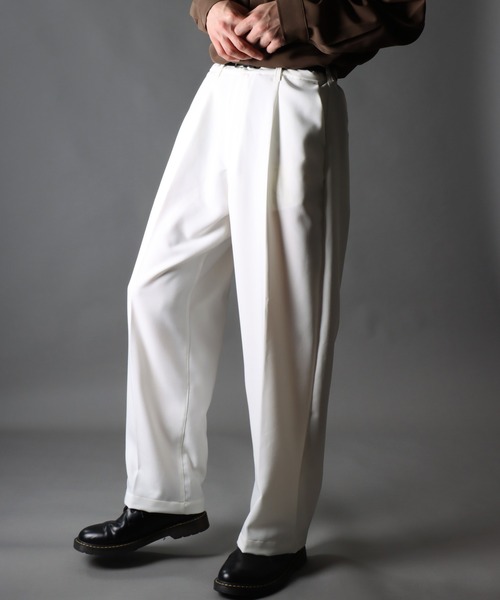 SITRY（シトリー）の「loose tapered tuck wide Pants/ルーズ テーパード タック ワイドパンツ（スラックス・メンズ・ブラック/オフホワイト・M/L）」の16枚目の写真