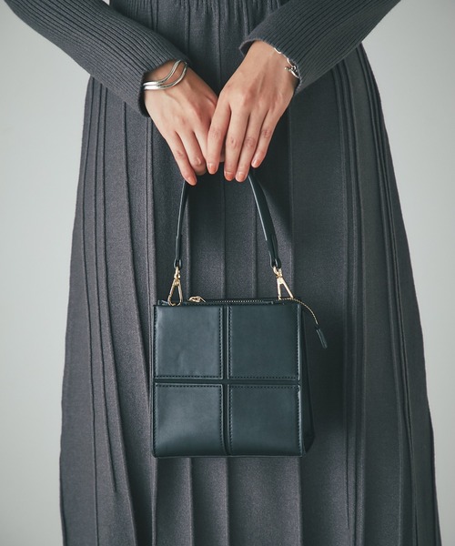 cache cache（カシュ カシュ）の「cache cache/クロスはぎ2WAYショルダー（ハンドバッグ・レディース・ブラック/カーキ/ベージュ・FREE）」の2枚目の写真