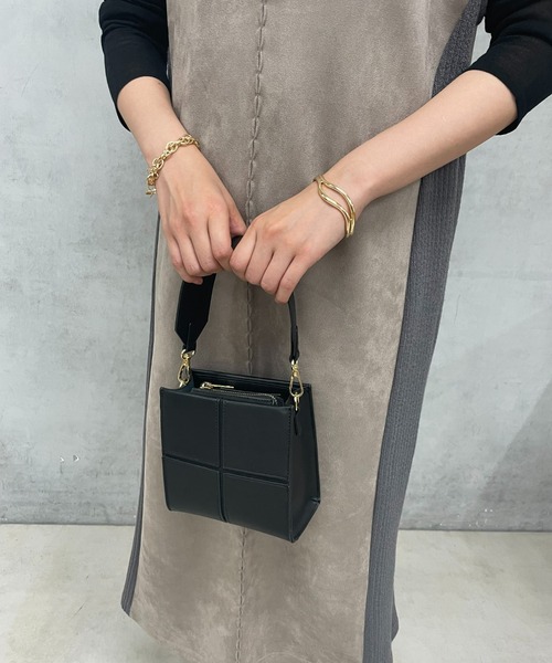 cache cache（カシュ カシュ）の「cache cache/クロスはぎ2WAYショルダー（ハンドバッグ・レディース・ブラック/カーキ/ベージュ・FREE）」の22枚目の写真