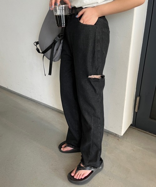 nemne store（ネンネストア）の「【 カット / ノーマル 2パターン展開 】ワイドバギーデニムパンツ（デニムパンツ・レディース・ブルー/ブラック/ブルー系その他/ブラック系その他・SMALL/MEDIUM）」の2枚目の写真