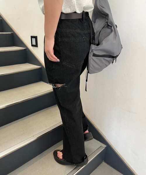 nemne store（ネンネストア）の「【 カット / ノーマル 2パターン展開 】ワイドバギーデニムパンツ（デニムパンツ・レディース・ブルー/ブラック/ブルー系その他/ブラック系その他・SMALL/MEDIUM）」の5枚目の写真
