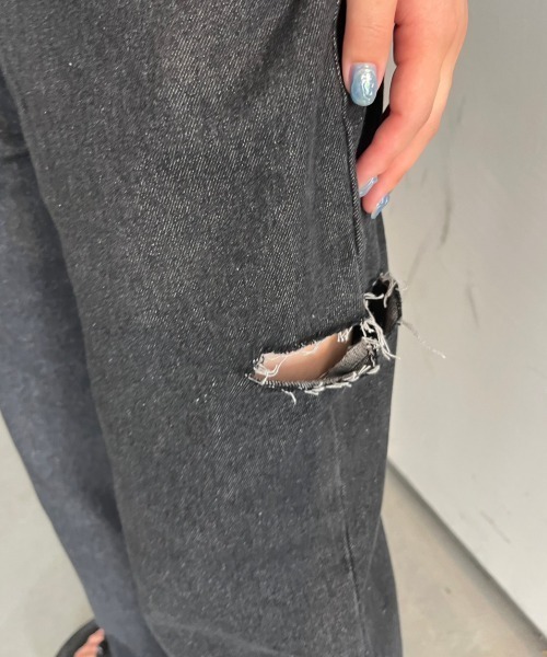 nemne store（ネンネストア）の「【 カット / ノーマル 2パターン展開 】ワイドバギーデニムパンツ（デニムパンツ・レディース・ブルー/ブラック/ブルー系その他/ブラック系その他・SMALL/MEDIUM）」の9枚目の写真