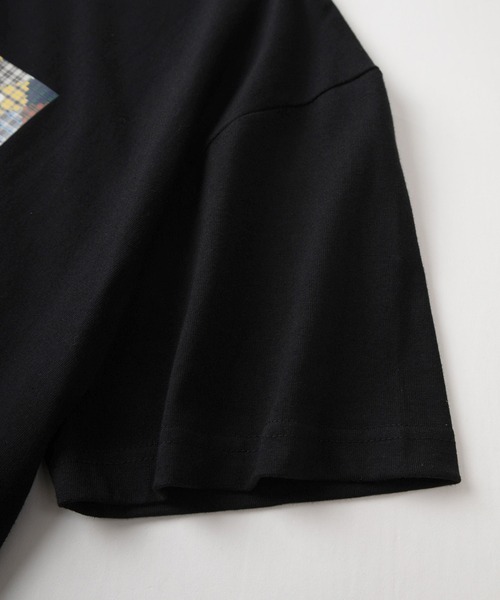 WILD THINGS(ワイルドシングス)の「【WILD THINGS/ワイルドシングス】ブランドロゴ ボックスロゴ プリントTシャツ/ 半袖Tシャツ/BOX LOGO T-SHIRT/ビッグシルエット(Tシャツ/カットソー・メンズ・グリーン/ホワイト/ベージュ/ブラック・M/L)」の5枚目の写真