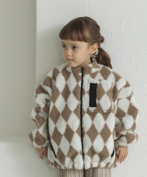 pairmanon（ペアマノン）の「【ママとおそろい】ボリューム袖 ボア 長袖 ブルゾン ジャケット アウター（ブルゾン・キッズ・スモークピンク/グレイッシュベージュ/グリーン系その他2/ブルー系その他3/ベージュ系その他/モカ/アイボリー/ブラック系その他2/ライトピンク/ブラウン系その他/ミント/ブラウン/ホワイト系その他/その他・150/130/110/90/100/140/120）」の7枚目の写真