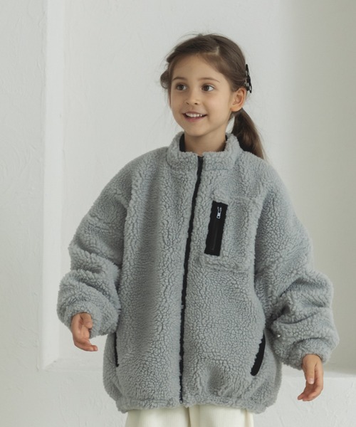 pairmanon（ペアマノン）の「【ママとおそろい】ボリューム袖 ボア 長袖 ブルゾン ジャケット アウター（ブルゾン・キッズ・スモークピンク/グレイッシュベージュ/グリーン系その他2/ブルー系その他3/ベージュ系その他/モカ/アイボリー/ブラック系その他2/ライトピンク/ブラウン系その他/ミント/ブラウン/ホワイト系その他/その他・150/130/110/90/100/140/120）」の11枚目の写真