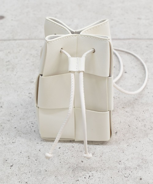 Reurie'(レウリィ)の「イントレチャートショルダーバッグ / intrecciato shoulder bag(ショルダーバッグ・レディース・ブラック/アイボリー・FREE)」の21枚目の写真