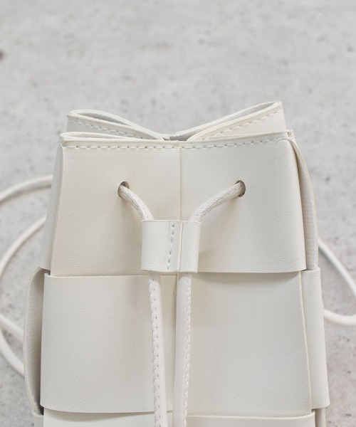 Reurie'(レウリィ)の「イントレチャートショルダーバッグ / intrecciato shoulder bag(ショルダーバッグ・レディース・ブラック/アイボリー・FREE)」の20枚目の写真