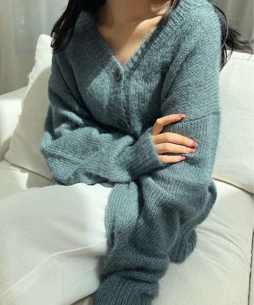 Olu.（オルドット）の「シマールーズニットカーディガン（カーディガン/ボレロ・レディース・ベージュ系その他/ブルー/グリーン/ピンク・FREE）」の2枚目の写真