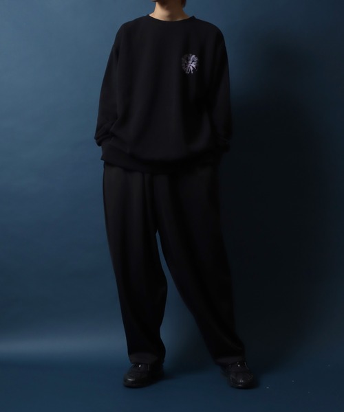 ANPAS(アンパス)の「Fleece Lining Flower Embroidery Oversized Sweatshirt/裏起毛 フラワー 刺繍 オーバーサイズ スウェット トップス トレーナー メンズ(スウェット・メンズ・ホワイト系その他/ブラック系その他2/ブラック系その他・M/L)」の9枚目の写真