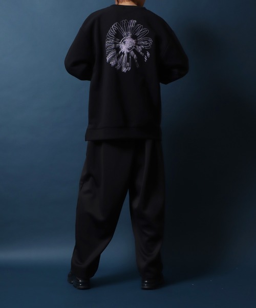 ANPAS(アンパス)の「Fleece Lining Flower Embroidery Oversized Sweatshirt/裏起毛 フラワー 刺繍 オーバーサイズ スウェット トップス トレーナー メンズ(スウェット・メンズ・ホワイト系その他/ブラック系その他2/ブラック系その他・M/L)」の12枚目の写真