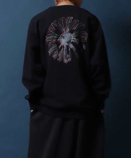 ANPAS(アンパス)の「Fleece Lining Flower Embroidery Oversized Sweatshirt/裏起毛 フラワー 刺繍 オーバーサイズ スウェット トップス トレーナー メンズ(スウェット・メンズ・ホワイト系その他/ブラック系その他2/ブラック系その他・M/L)」の14枚目の写真