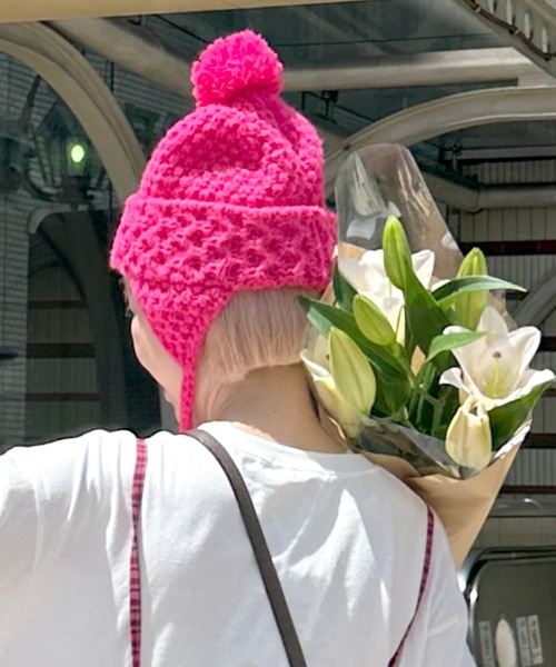 w closet(ダブルクローゼット)の「【Alley】ポンポンニット帽(ニットキャップ/ビーニー・レディース・ブラック/ピンク/アイボリー・FREE)」の3枚目の写真
