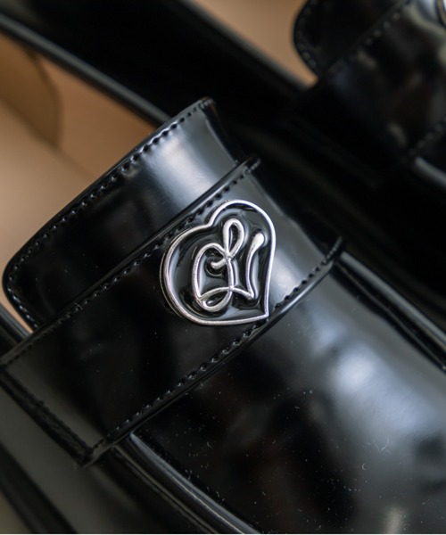 OLIVE des OLIVE(オリーブデオリーブ)の「OLエンブレム付きローファー 1032130120(ローファー・レディース・ブラック系その他/ブラック・MEDIUM/LARGE/SMALL)」の16枚目の写真