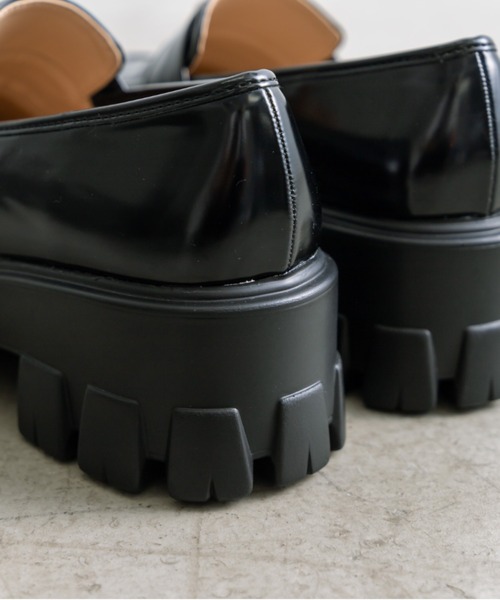 OLIVE des OLIVE(オリーブデオリーブ)の「OLエンブレム付きローファー 1032130120(ローファー・レディース・ブラック系その他/ブラック・MEDIUM/LARGE/SMALL)」の18枚目の写真