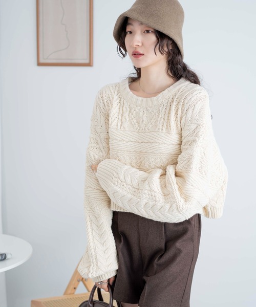 WEGO（ウィゴー）の「WEGO/ケーブルショートニット（ニット/セーター・レディース・杢グレー/レッド/アイボリー・FREE）」の2枚目の写真