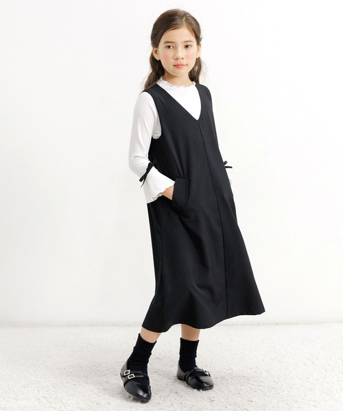 Bee des Bee（ビーデスビー）の「Vネックノースリーブワンピース（ワンピース・キッズ・ブラック/ベージュ・110cm/120cm/130cm/140cm/150cm/100cm）」の2枚目の写真