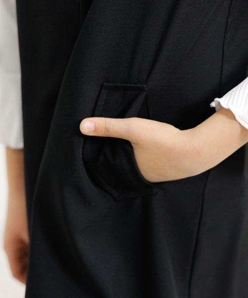 Bee des Bee（ビーデスビー）の「Vネックノースリーブワンピース（ワンピース・キッズ・ブラック/ベージュ・110cm/120cm/130cm/140cm/150cm/100cm）」の7枚目の写真