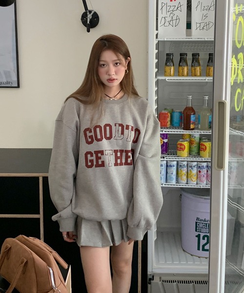 meJane(ミージェーン)の「ロゴスウェットトレーナー×BOXプリーツ風ミニスカート 裏起毛セットアップ(セットアップ・レディース・グレー・S/M)」の13枚目の写真