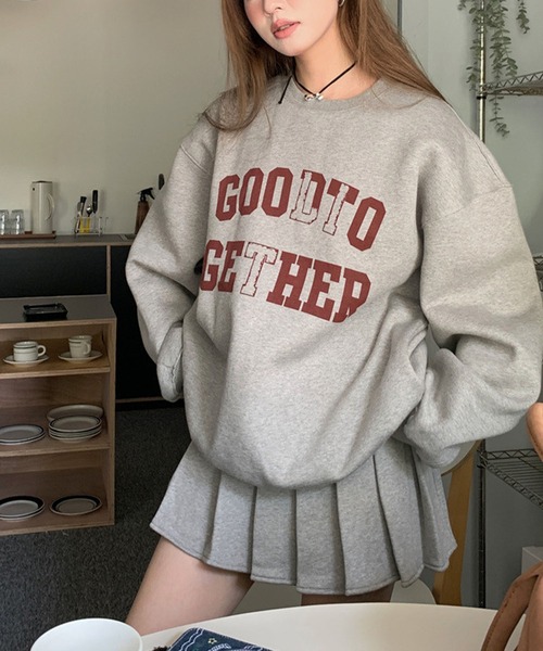 meJane(ミージェーン)の「ロゴスウェットトレーナー×BOXプリーツ風ミニスカート 裏起毛セットアップ(セットアップ・レディース・グレー・S/M)」の12枚目の写真