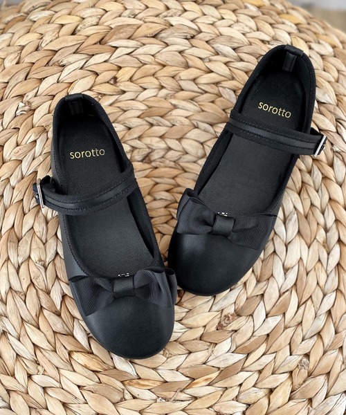 SOROTTO（ソロット）の「ストラップ フラット パンプス/リボン付き フォーマル対応（ドレスシューズ・キッズ・ブラック系その他/ブラック・18.0cm/19.0cm/20.0cm）」の9枚目の写真