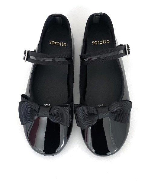 SOROTTO（ソロット）の「ストラップ フラット パンプス/リボン付き フォーマル対応（ドレスシューズ・キッズ・ブラック系その他/ブラック・18.0cm/19.0cm/20.0cm）」の20枚目の写真