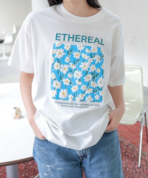 MOMENTEL フラワープリント 半袖Tシャツ MOMENTEL フラワープリント 半袖Tシャツ フラワープリント半袖T