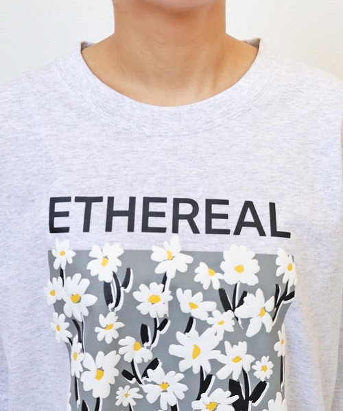 MOMENTEL フラワープリント 半袖Tシャツ セール】フラワープリント半袖Tシャツ（Tシャツ/カットソー