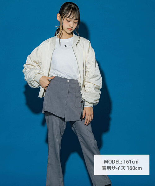 ZIDDY（ジディ）の「【 ニコ☆プチ 掲載 】袖ギャザーMA-1(130~160cm)（MA-1・キッズ・オフホワイト/ブラック・FREE/130cm/140cm/150cm）」の3枚目の写真