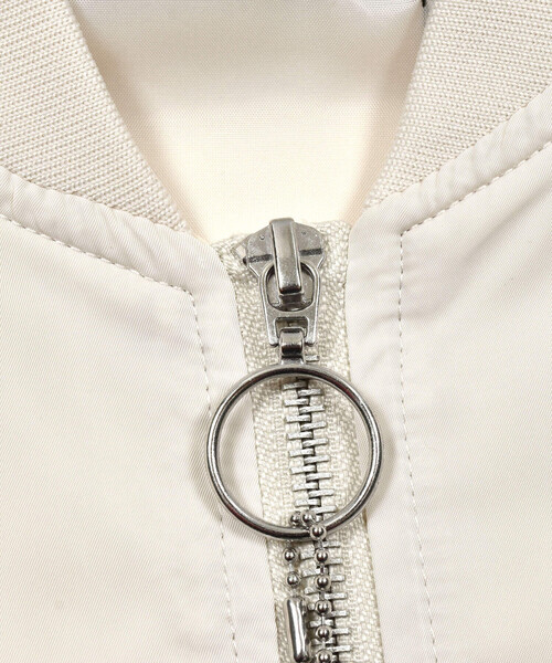 ZIDDY（ジディ）の「【 ニコ☆プチ 掲載 】袖ギャザーMA-1(130~160cm)（MA-1・キッズ・オフホワイト/ブラック・FREE/130cm/140cm/150cm）」の10枚目の写真