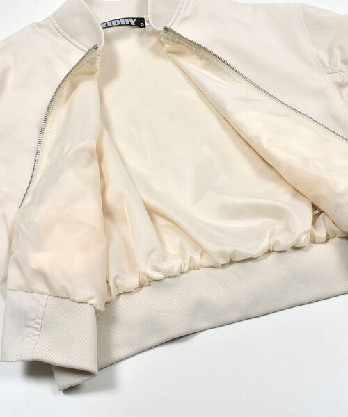 ZIDDY（ジディ）の「【 ニコ☆プチ 掲載 】袖ギャザーMA-1(130~160cm)（MA-1・キッズ・オフホワイト/ブラック・FREE/130cm/140cm/150cm）」の14枚目の写真