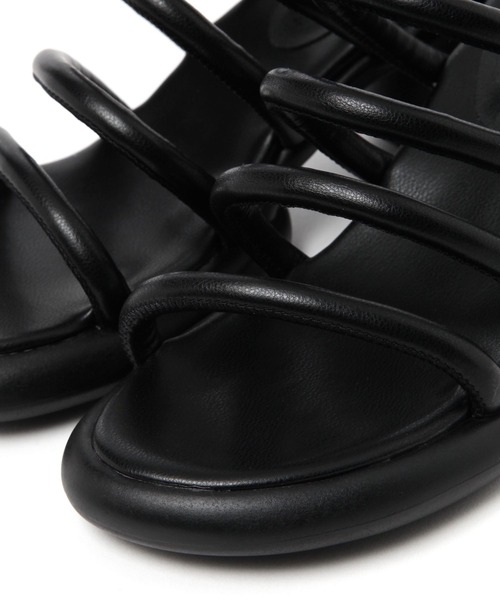 niko and...(ニコアンド)の「オリジナルループヒールサンダル(サンダル・レディース・アイボリー/ブラック・MEDIUM/LARGE)」の7枚目の写真