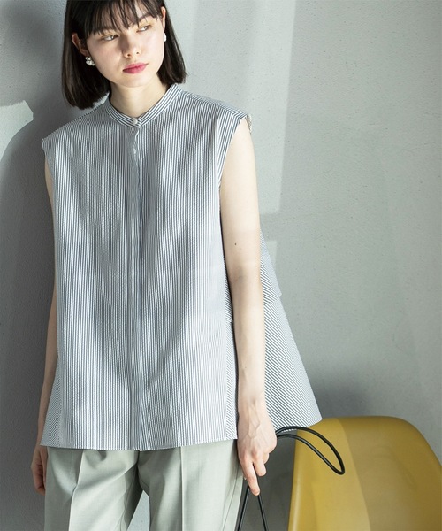 OPAQUE.CLIP（オペークドットクリップ）の「◆ドライタッチバックフリルブラウス【ストレッチ/イージーケア/吸水速乾/洗濯機洗い可】（シャツ/ブラウス・レディース・ブラック/ホワイト系3/ブルーグリーン・36/40/38/42）」の2枚目の写真