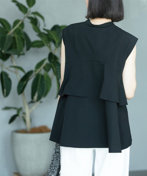 OPAQUE.CLIP（オペークドットクリップ）の「◆ドライタッチバックフリルブラウス【ストレッチ/イージーケア/吸水速乾/洗濯機洗い可】（シャツ/ブラウス・レディース・ブラック/ホワイト系3/ブルーグリーン・36/40/38/42）」の7枚目の写真