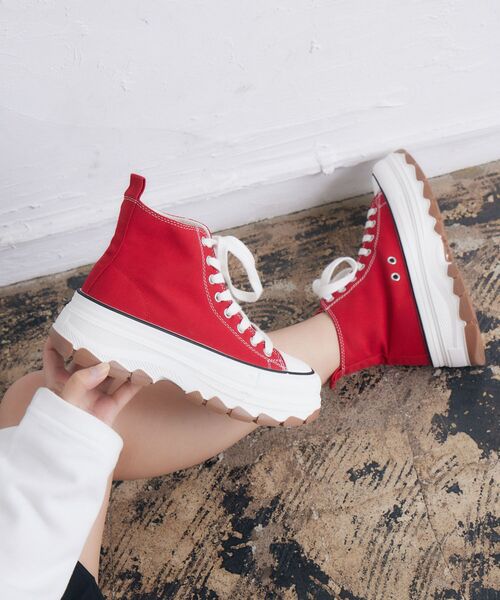 RETRO GIRL(レトロガール)の「厚底ハイカットスニーカー(スニーカー・レディース・ブラック/オフホワイト/レッド・MEDIUM/LARGE/SMALL)」の10枚目の写真