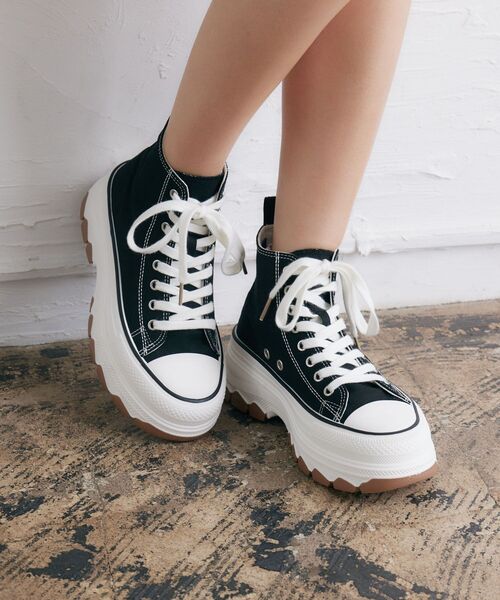 RETRO GIRL(レトロガール)の「厚底ハイカットスニーカー(スニーカー・レディース・ブラック/オフホワイト/レッド・MEDIUM/LARGE/SMALL)」の13枚目の写真