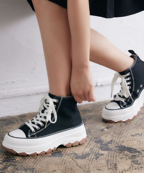 RETRO GIRL(レトロガール)の「厚底ハイカットスニーカー(スニーカー・レディース・ブラック/オフホワイト/レッド・MEDIUM/LARGE/SMALL)」の14枚目の写真