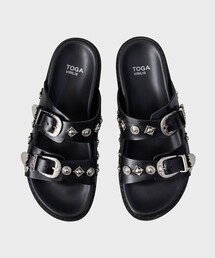 TOGA VIRILIS（トーガ ビリリース）の「SANDAL BLACK LEATHER