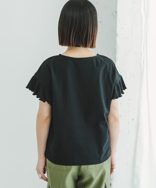 ITEMS URBANRESEARCH（アイテムズ アーバンリサーチ）の「ソデキリカエフレンチTシャツ（Tシャツ/カットソー・レディース・オフホワイト/カーキ/ブラック・FREE）」の19枚目の写真