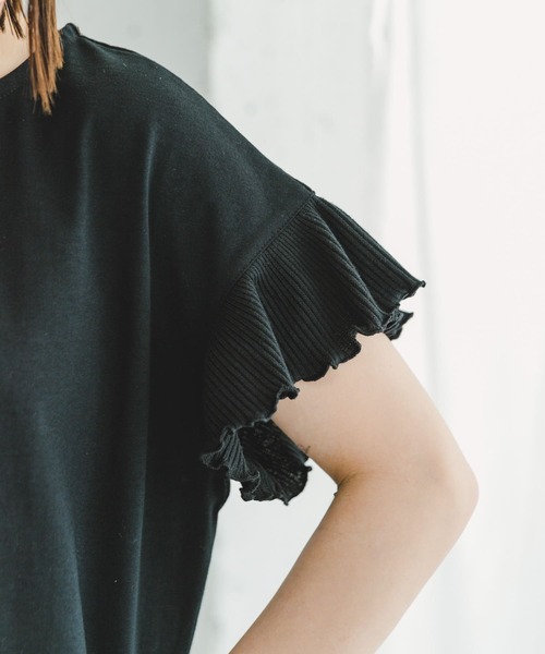 ITEMS URBANRESEARCH（アイテムズ アーバンリサーチ）の「ソデキリカエフレンチTシャツ（Tシャツ/カットソー・レディース・オフホワイト/カーキ/ブラック・FREE）」の17枚目の写真