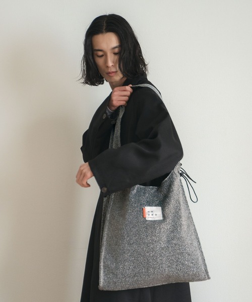 Wpc.（ダブリュピーシー）の「ONDOO シャーリングドロスト トートバッグ（トートバッグ・レディース・ブラック/グレー/ブラウン/シルバー・FREE）」の5枚目の写真