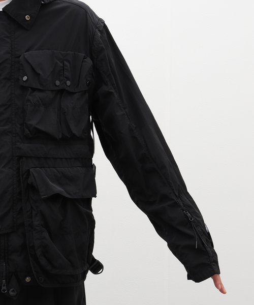 C.P. COMPANY(シーピーカンパニー)の「C.P. Company / シー ピー カンパニー CHROME-R GOGGLE UTILITY JACKET 16CMOW011A(ナイロンジャケット・メンズ・ブラック・50/52)」の8枚目の写真