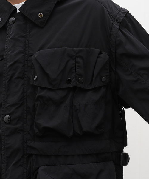 C.P. COMPANY(シーピーカンパニー)の「C.P. Company / シー ピー カンパニー CHROME-R GOGGLE UTILITY JACKET 16CMOW011A(ナイロンジャケット・メンズ・ブラック・50/52)」の11枚目の写真