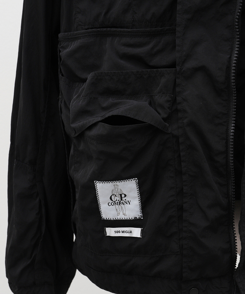 C.P. COMPANY(シーピーカンパニー)の「C.P. Company / シー ピー カンパニー CHROME-R GOGGLE UTILITY JACKET 16CMOW011A(ナイロンジャケット・メンズ・ブラック・50/52)」の22枚目の写真