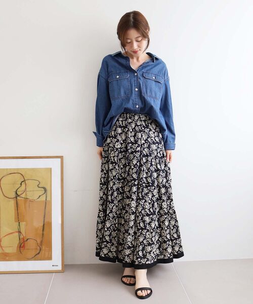 le.coeur blanc（ルクールブラン）の「フラップポケットデニムシャツ（シャツ/ブラウス・レディース・サックスブルー/ブルー・38）」の7枚目の写真