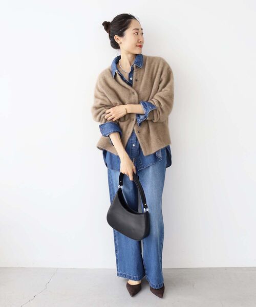 le.coeur blanc（ルクールブラン）の「フラップポケットデニムシャツ（シャツ/ブラウス・レディース・サックスブルー/ブルー・38）」の5枚目の写真