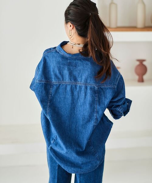 le.coeur blanc（ルクールブラン）の「フラップポケットデニムシャツ（シャツ/ブラウス・レディース・サックスブルー/ブルー・38）」の17枚目の写真