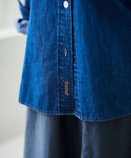 le.coeur blanc（ルクールブラン）の「フラップポケットデニムシャツ（シャツ/ブラウス・レディース・サックスブルー/ブルー・38）」の16枚目の写真
